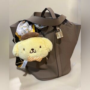 New Bucket Tote Bag Womens Taupe Drawstring Insert Bag with Bag Charm
